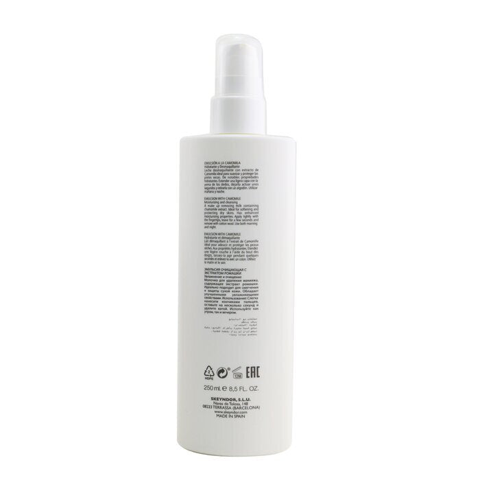 SKEYNDOR Essential Moisturizing & Cleansing Emulsion With Camomile (Make Up Removing Milk) 250ml/8.5oz